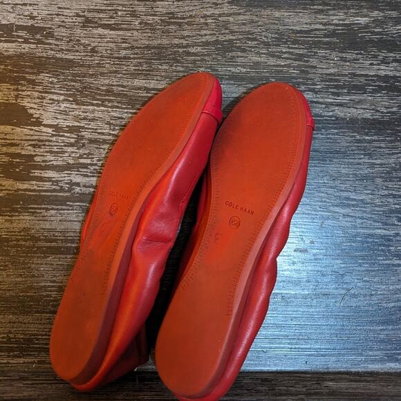 Cole Haan Women's Red Patent Leather Toe Flats Size 7.5 - Picture 5 of 6